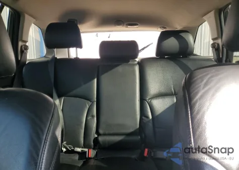 2013 Subaru Outback 2.5I Premium z USA, uszkodzony, nr VIN 4S4BRCCC2D3249275